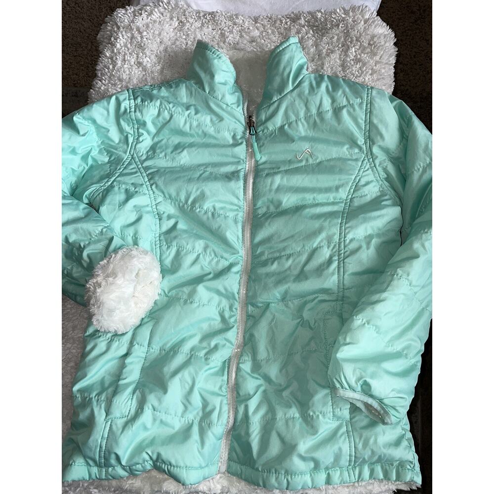 Vertical 9 sz. 14 green/ fuzzy cream reversible jacket. Great item